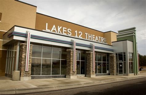 Lakes 12 theater baxter